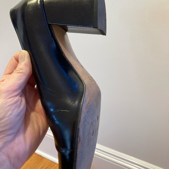 Gucci shoes.  Retro.  Worn twice. Size 8.  3 in. heel - Picture 5 of 5